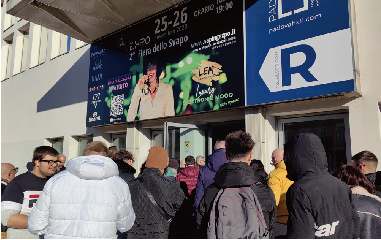 新钢文化组团参加意大利电子烟展